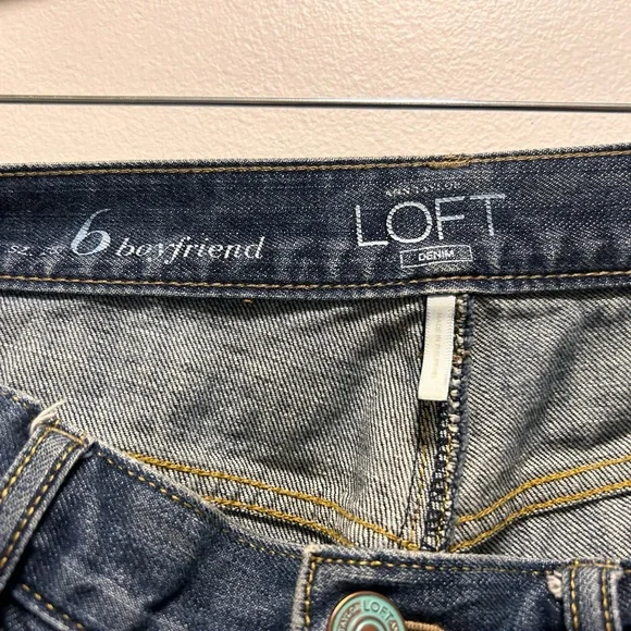 Loft Boyfriend Button-fly Cropped Distressed Jeans Sz 6 28 in waist NWT - Picture 2 of 4